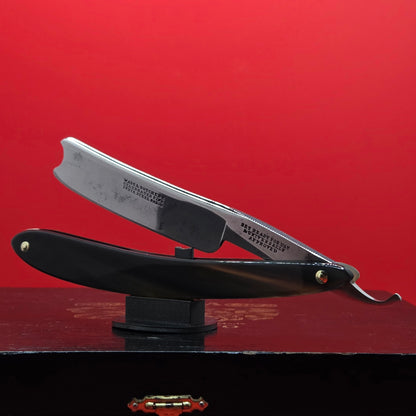 Vintage/Antique 13/16 Universally Approved Wade & Butcher Razor. Restored.