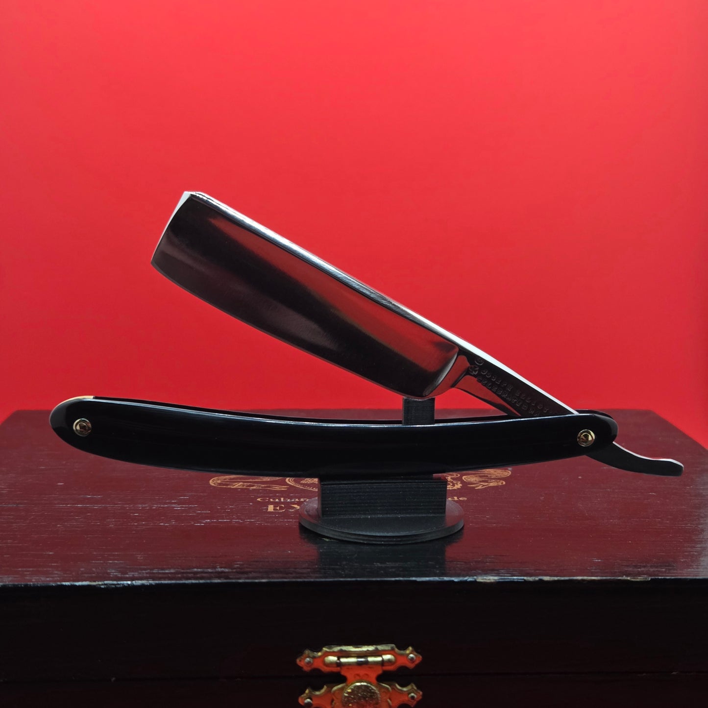 7/8 Joseph Elliot, Hollow Ground, Sheffield Razor. Restored.