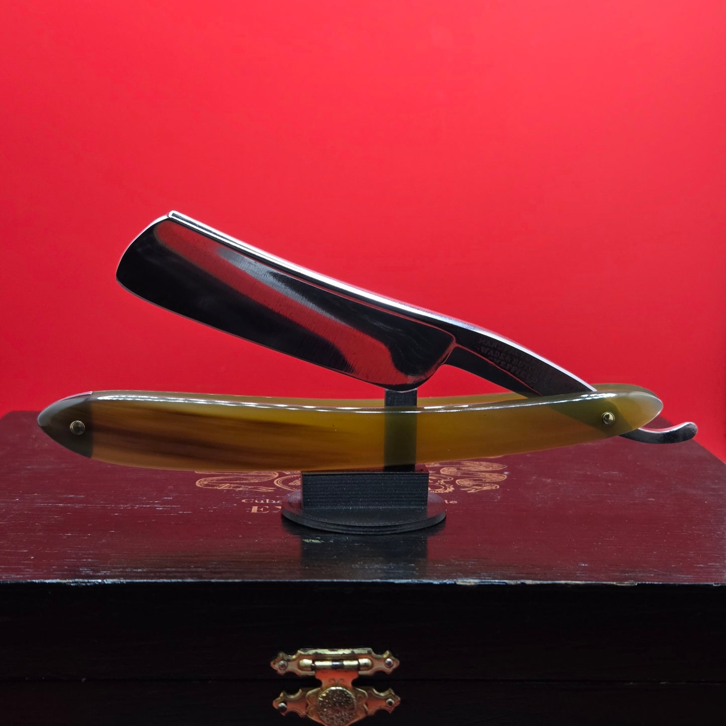 Vintage/Antique 7/8 Wade & Butcher. Sheffield Razor. Restored