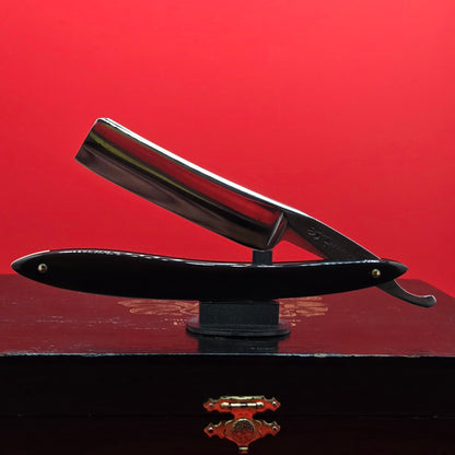 Vintage/Antique 13/16 Universally Approved Razor. Crown WR Stamp. Restored.