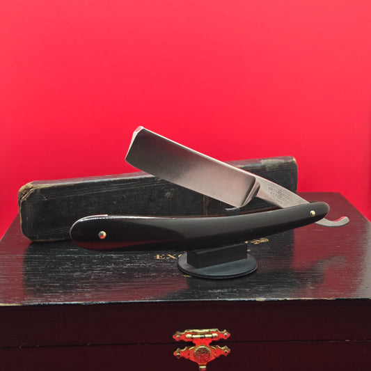 3/4 Wade & Butcher, Sheffield Razor. Shave ready. W/ Coffin Box