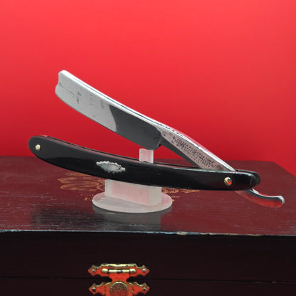 11/16 Joseph Rodgers & Sons, Sheffield Razor. Shave ready.