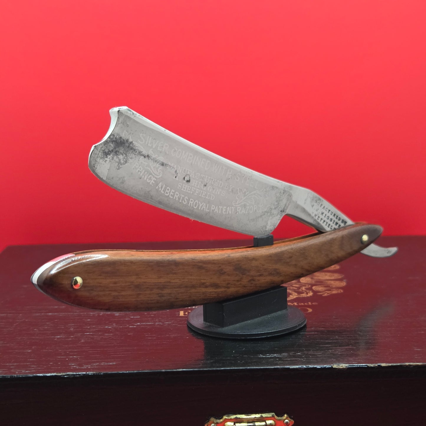 15/16 M.J. Higgins, Sheffield Razor. Acid Etching. Shave ready.