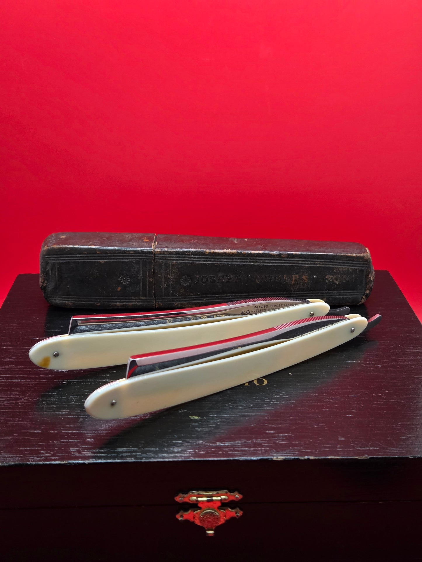 Vintage/Antique Gentlemans Set Of 11/16 Joseph Rodgers & Sons, Sheffield Razors.
