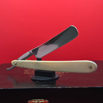 11/16 John Wigfall & Co. Sheffield Razor. Restored. Shave Ready