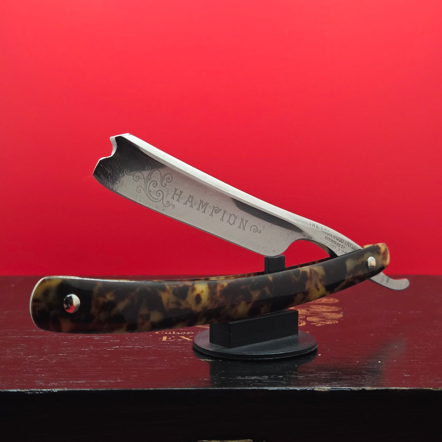 3/4 The Lockwood Taylor Hardware Co. Cleveland Razor. Shave Ready.