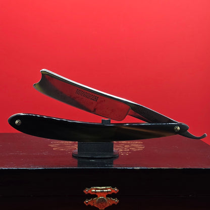 Vintage/Antique 13/16 Universally Approved Wade & Butcher Razor. Restored.