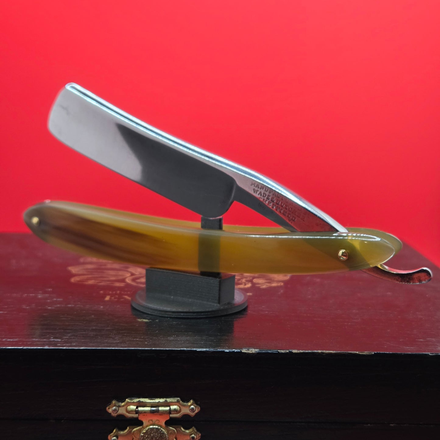 Vintage/Antique 7/8 Wade & Butcher. Sheffield Razor. Restored