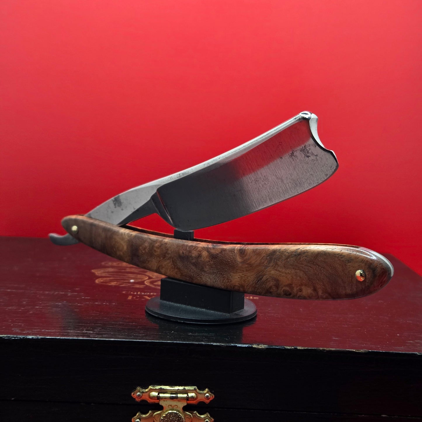 15/16 George Wostenholm, IXL, Sheffield Razor. Shave ready.