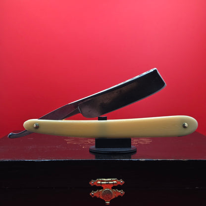 13/16 W. Hawcfort & Sons, Sheffield Razor. Shave ready.