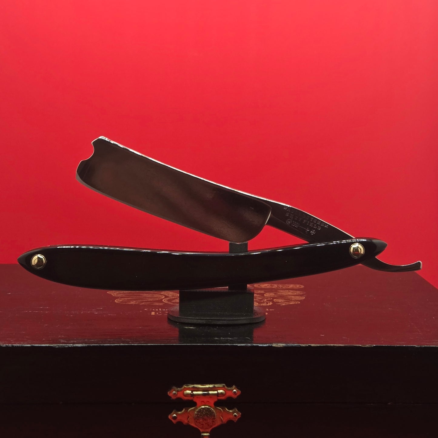Vintage/Antique 7/8 Wade & Butcher. Sheffield Razor. Restored.