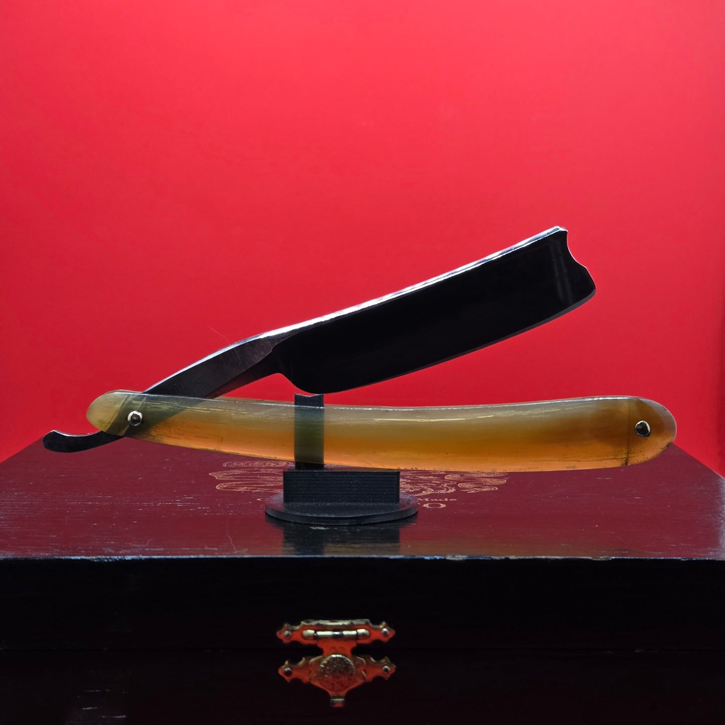 Vintage/Antique 7/8 Joseph Smith, Sheffield Razor. Silver Steel. Original.