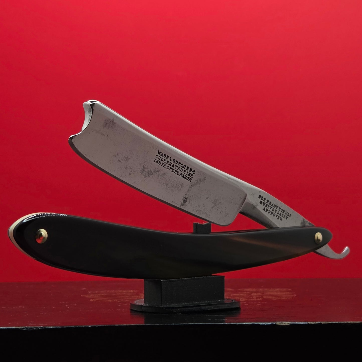 Vintage/Antique 13/16 Universally Approved Wade & Butcher Razor. Restored.