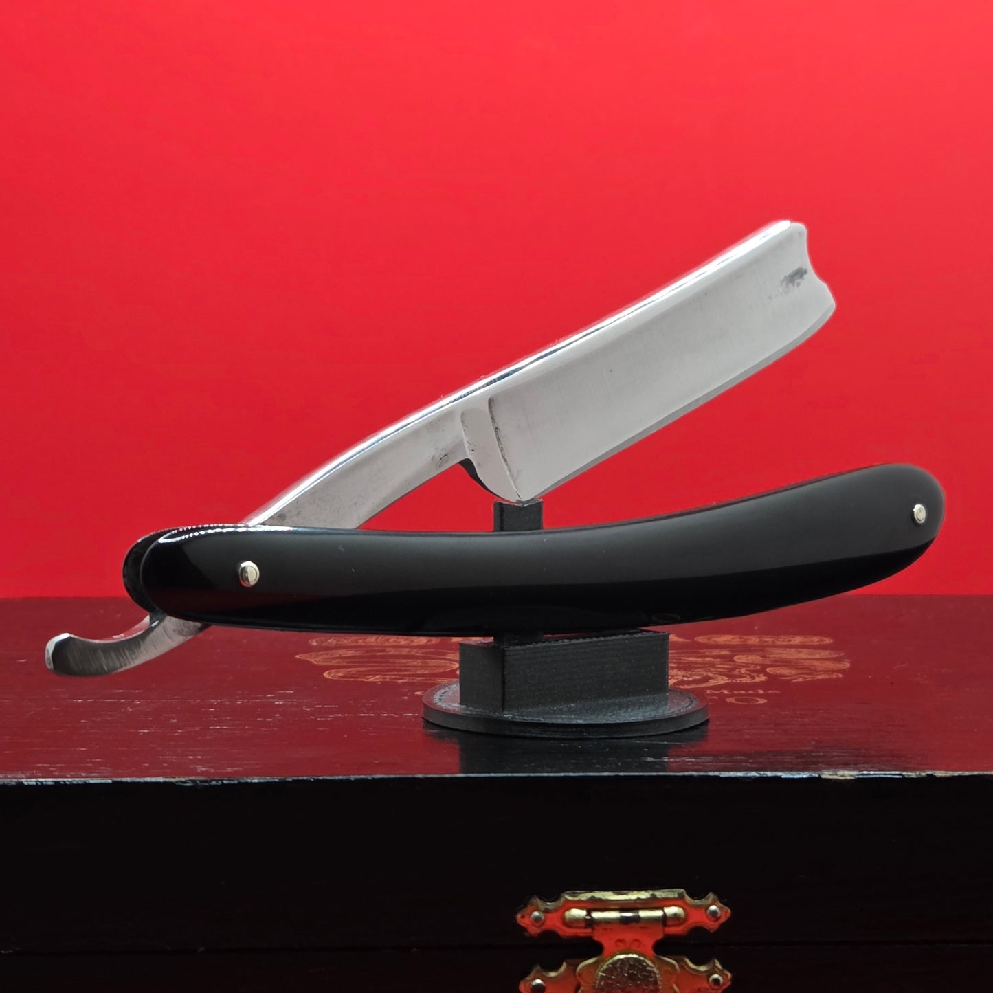 Vintage/Antique 13/16 Maher & Grosh, Toledo Straight Razor. Restored.
