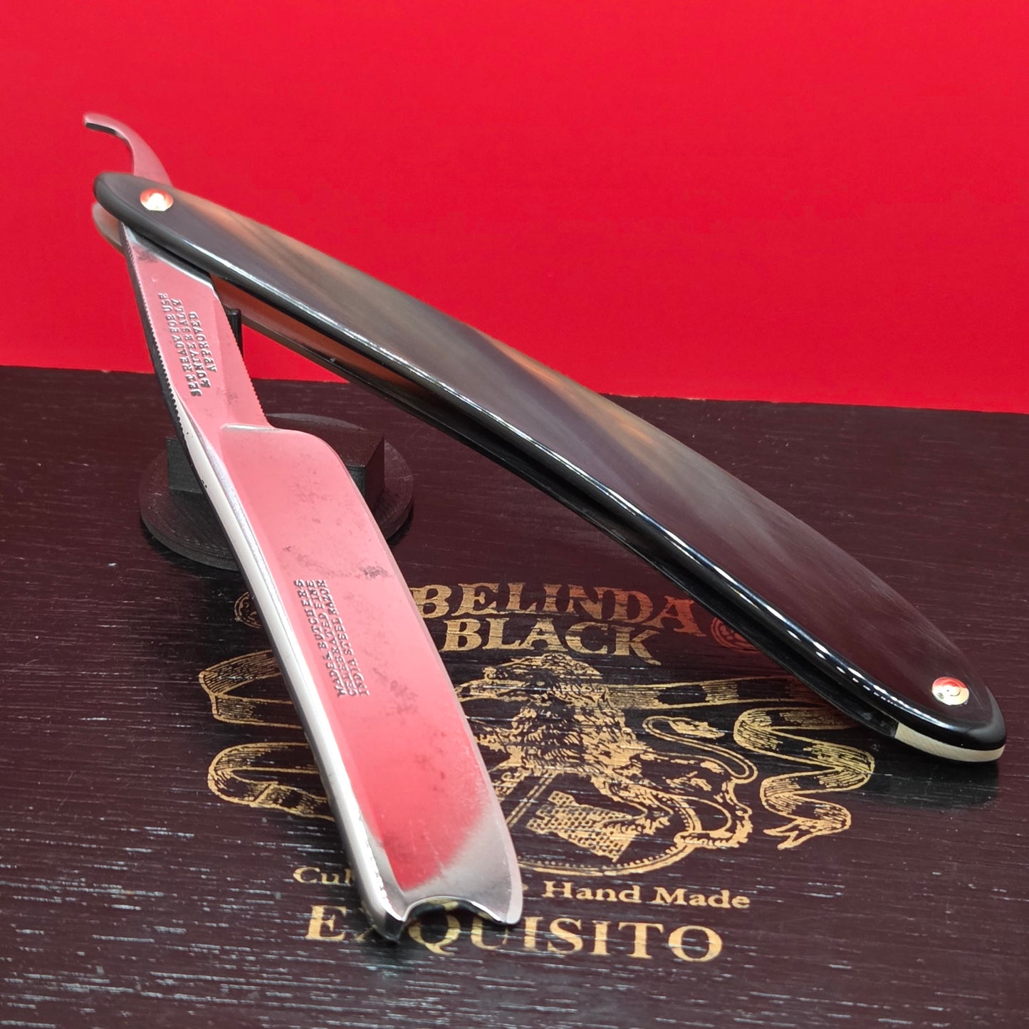 Vintage/Antique 13/16 Universally Approved Wade & Butcher Razor. Restored.