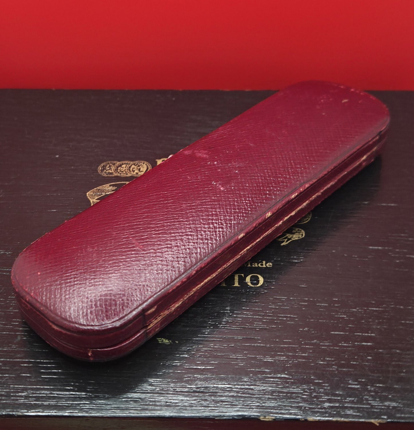 Gent Set. Richard Toilet's Saloo Sheffield Straight Razors with case. Shave ready.