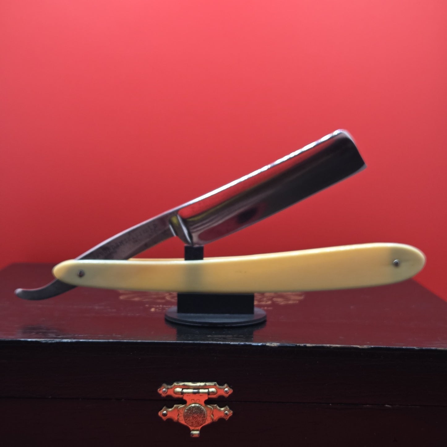 3/4 Joseph Rodgers & Sons. Sheffield Razor. Shave ready.