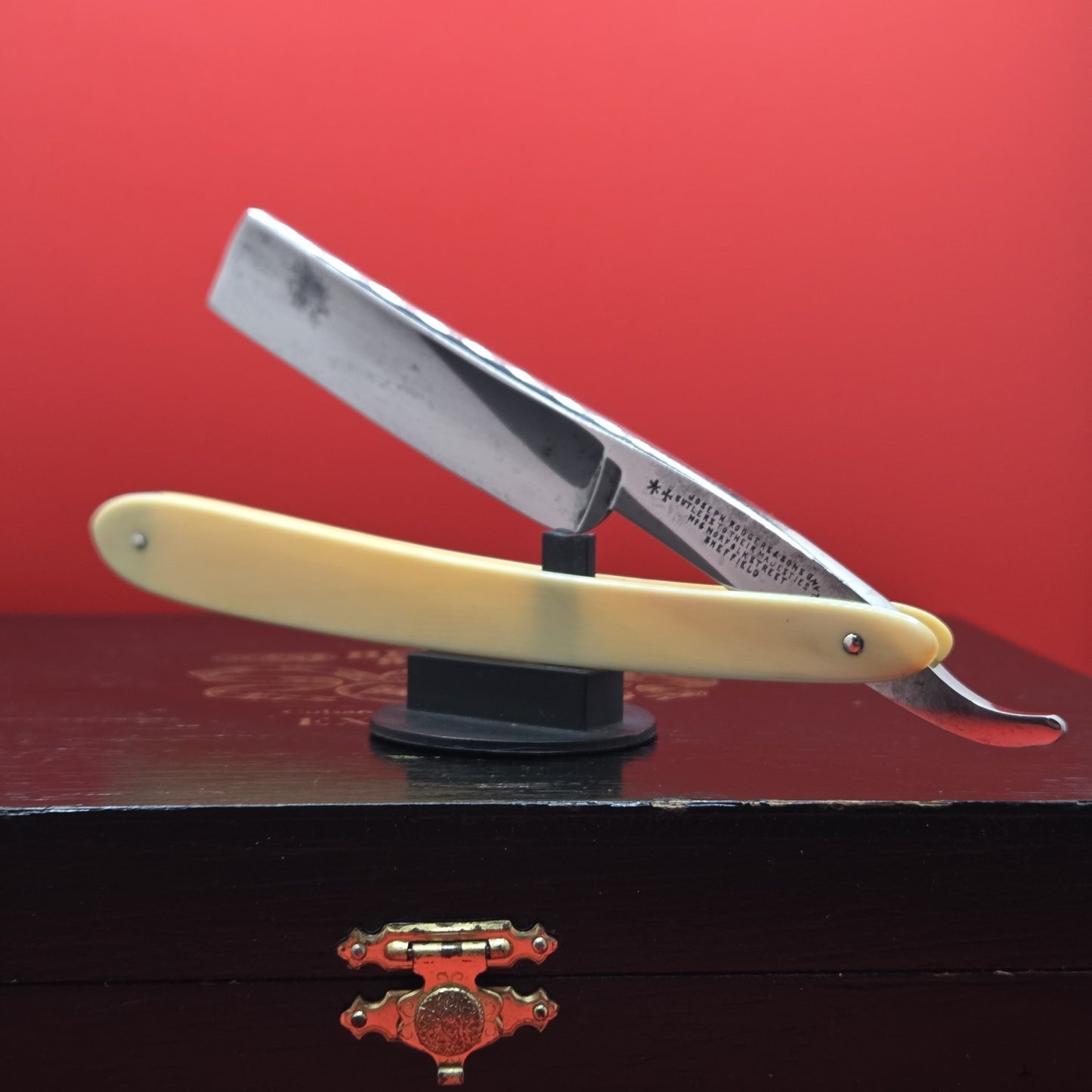 3/4 Joseph Rodgers & Sons. Sheffield Razor. Shave ready.