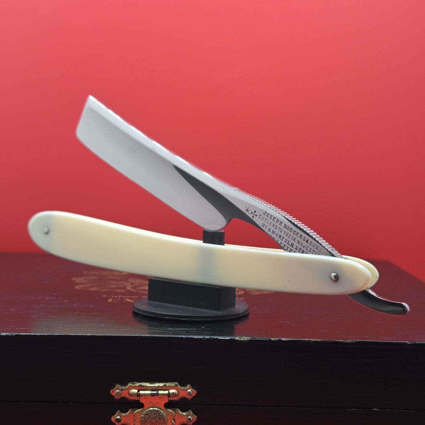 Vintage/Antique 3/4 Joseph Rodgers & Sons. Sheffield Razor. Shave ready.
