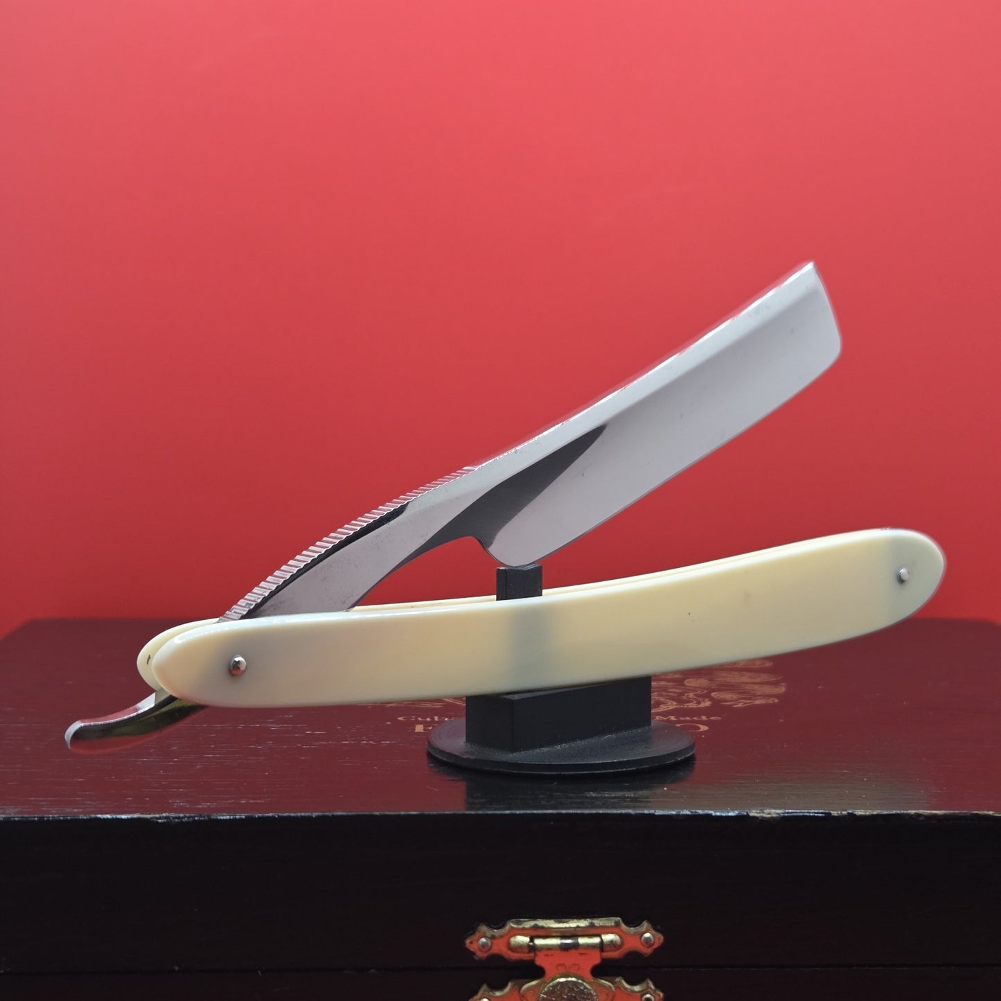 Vintage/Antique 3/4 Joseph Rodgers & Sons. Sheffield Razor. Shave ready.